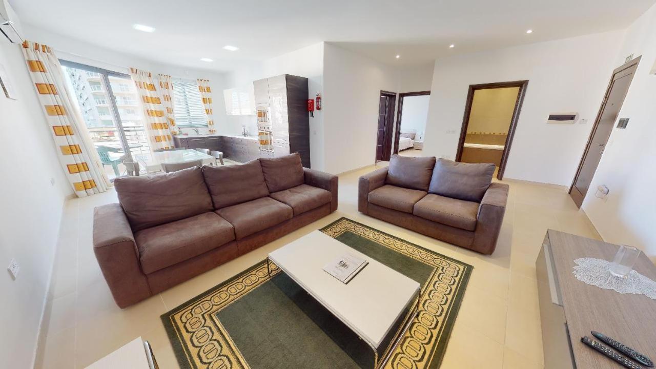 Spacious 2 Bedroom Apartment In 슬리에마 외부 사진